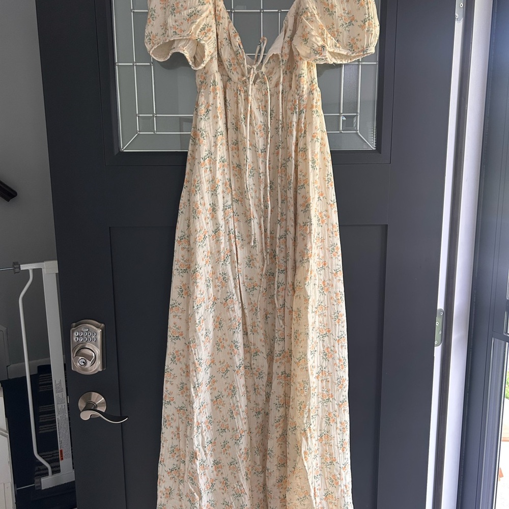 Chic Cream Floral Maxi Dress - Picture 4 of 5